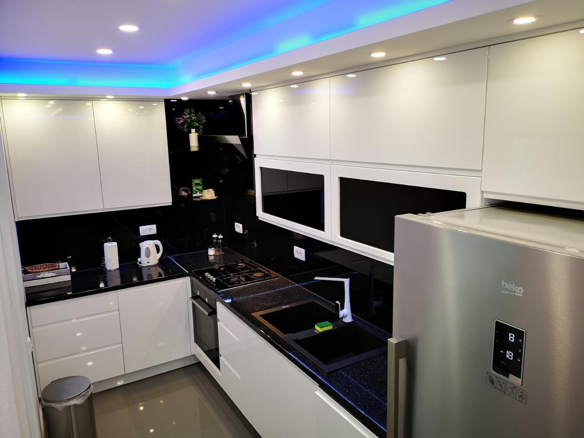 Deluxe Apartment F & M Tučepi المظهر الخارجي الصورة