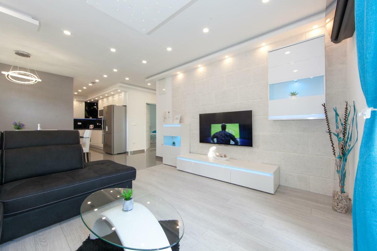 Deluxe Apartment F & M Tučepi المظهر الخارجي الصورة