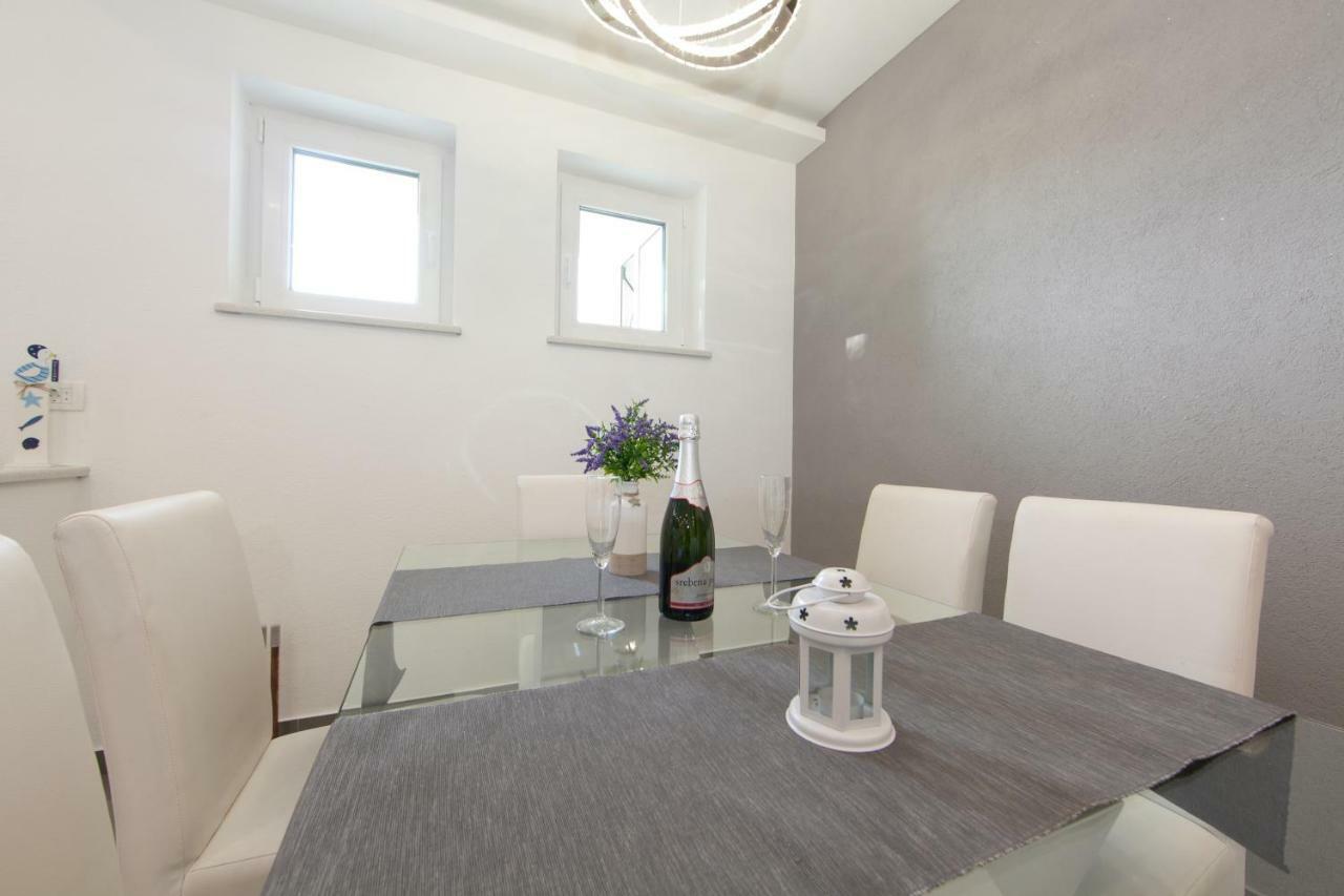 Deluxe Apartment F & M Tučepi المظهر الخارجي الصورة